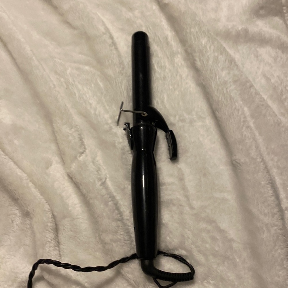 curling iron. gives nice beach waves
